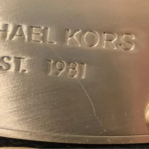 MICHAEL KORS Hudson Downtown Purse Tote Hobo Shoulder Bag Black with Gold - Picture 8 of 16